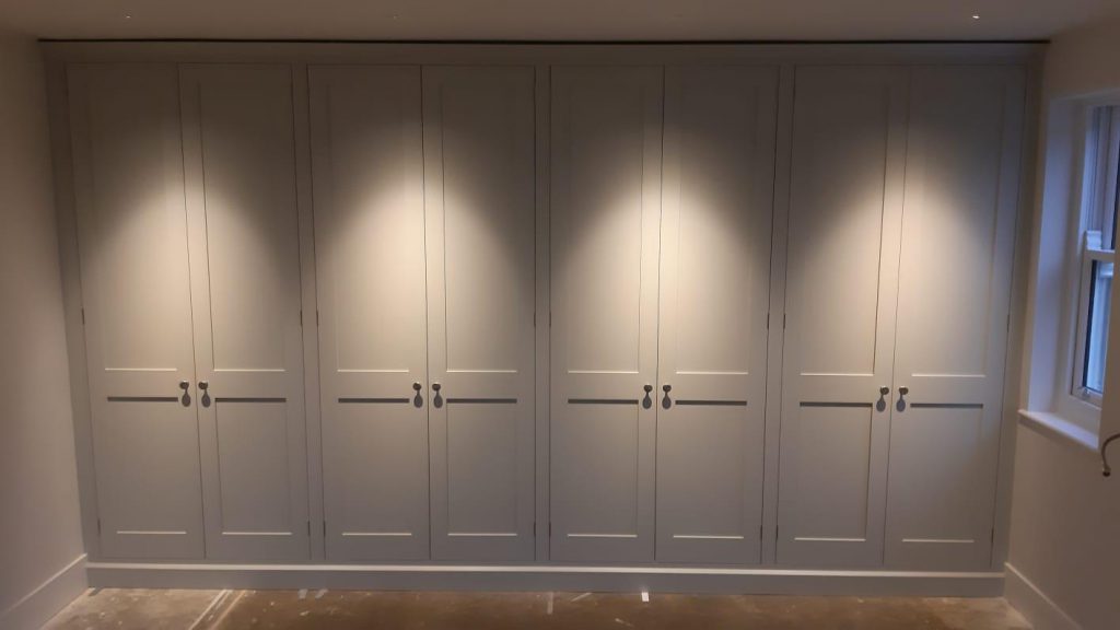 Badgers Holt built-in wardrobes