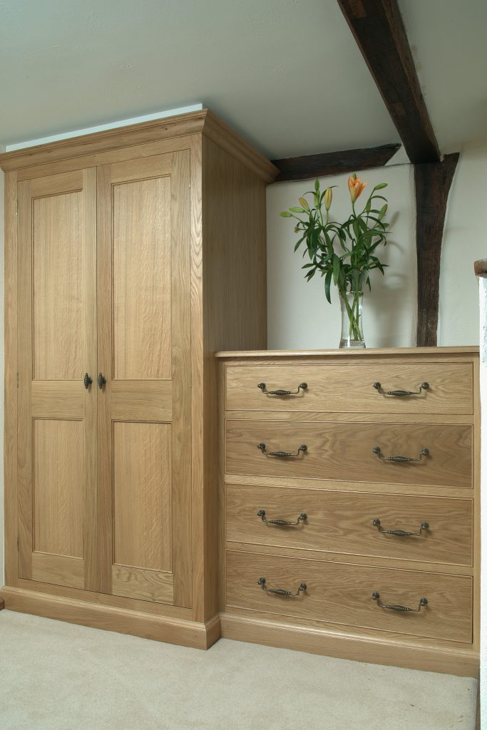 Sevenoaks Lane wardrobe and drawers