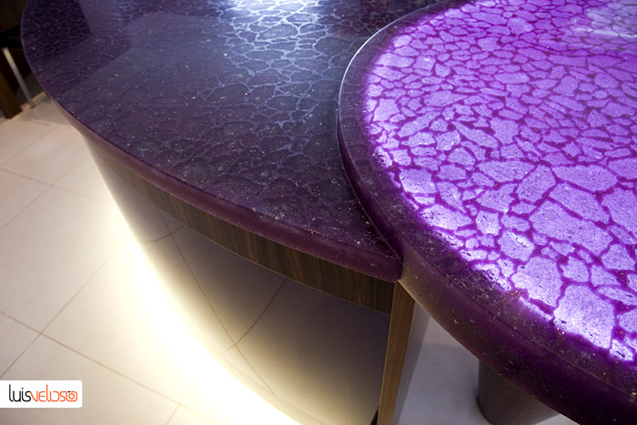 Purple-glass-worktops-Spencer-kitchen close up