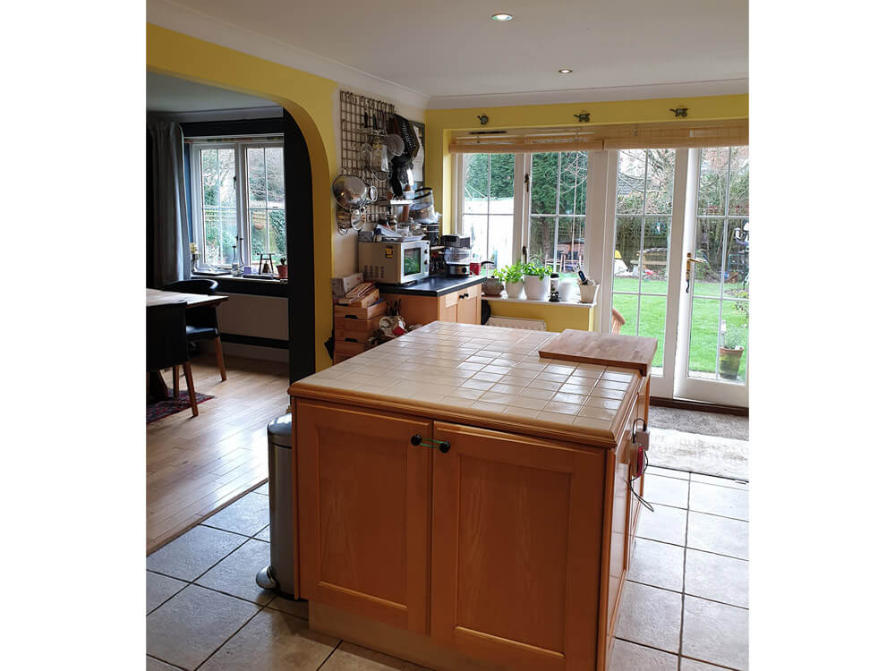 Kitchen with island