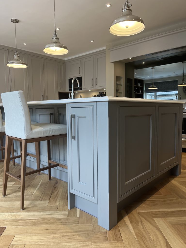 Kitchen Island with Lighting